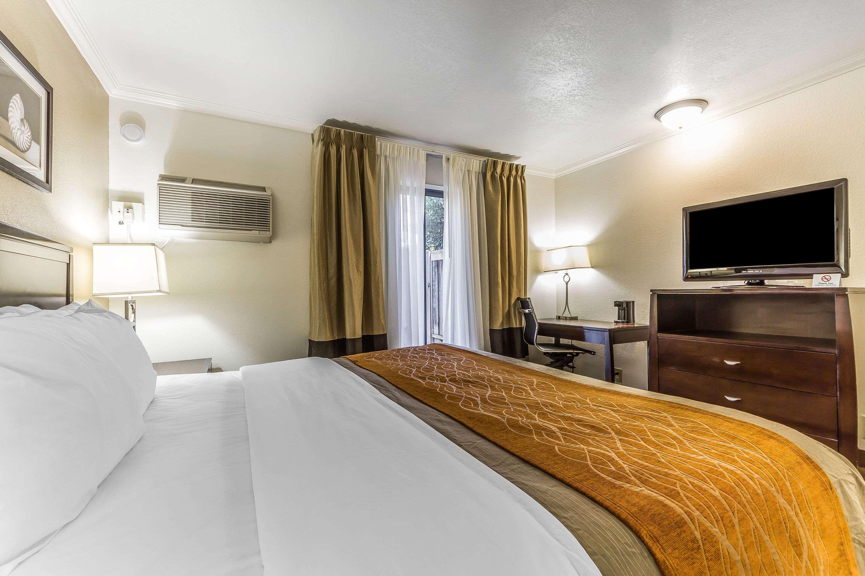 Comfort Inn Santa Cruz Buitenkant foto